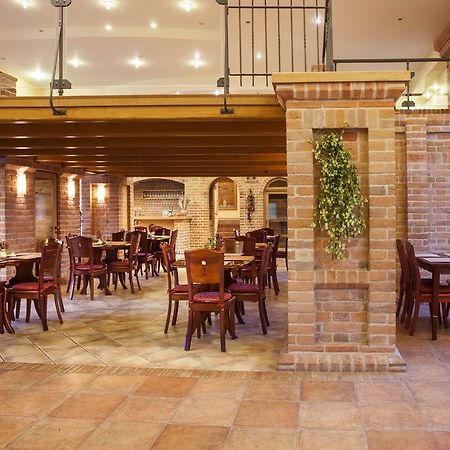 Hotel Aurelius Mikulov Luaran gambar