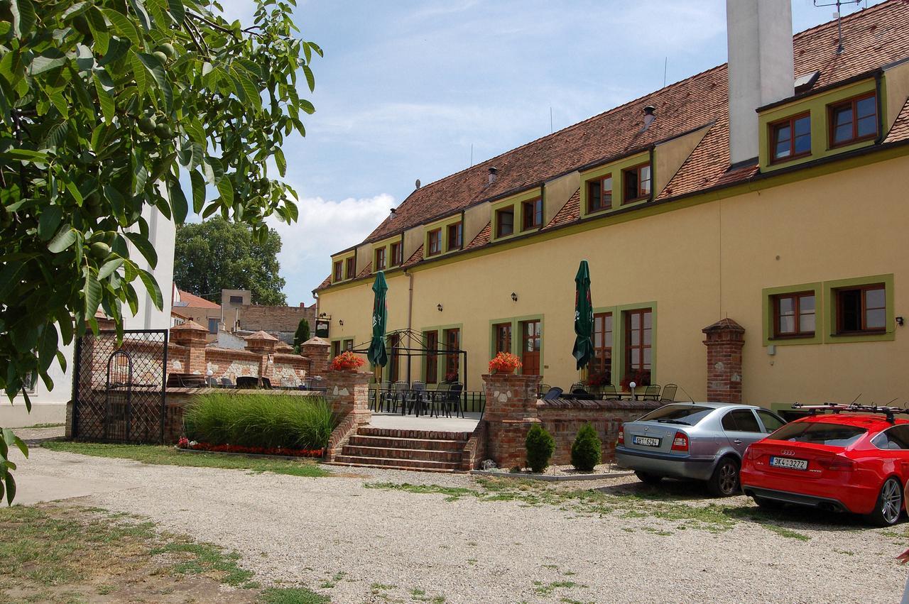 Hotel Aurelius Mikulov Luaran gambar